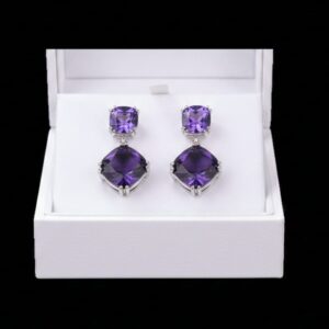 Earrings in amethyst stone