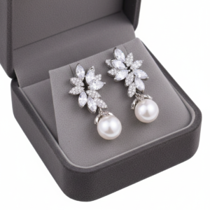 Silver earrings with round pearl