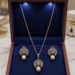 Silver pendant with tops