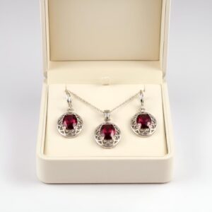 Red necklace set
