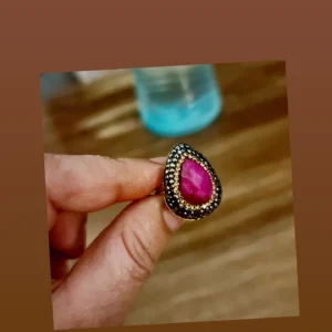 Ruby ring with black(small stone